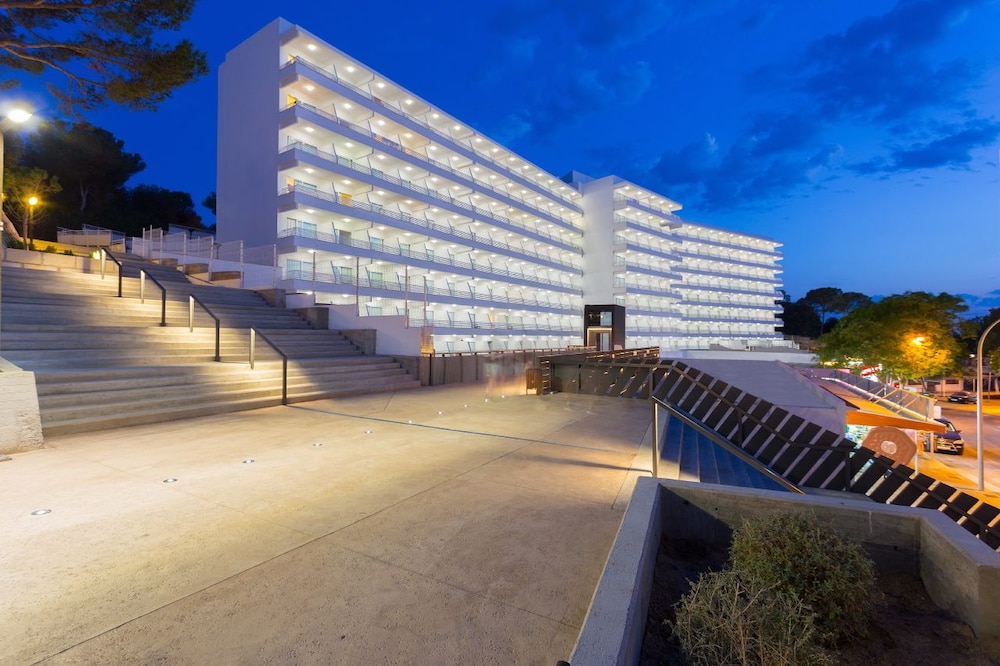 Hotel Barracuda - Adults Only in Calvia, Spain