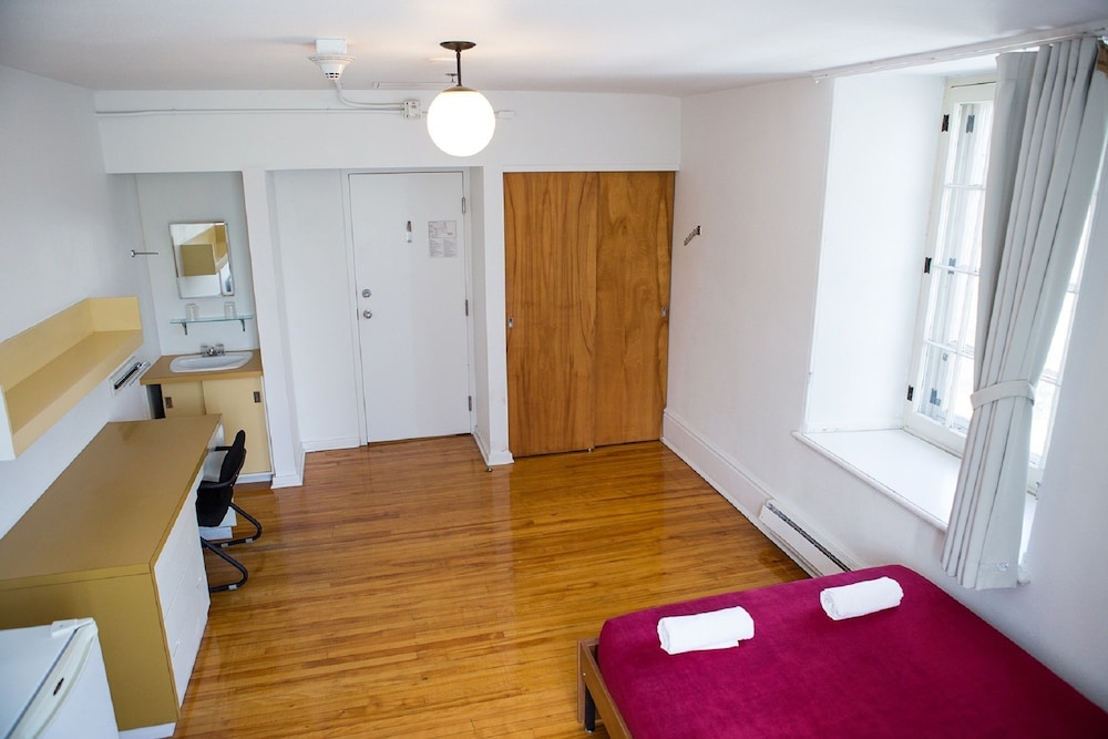 Residence Grey Nuns by Concordia University, Montreal 2019 Room Prices