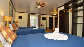 Premium bedding, memory foam beds, in-room safe, free WiFi
