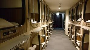 Coffre-forts dans les chambres, Wi-Fi gratuit, draps fournis