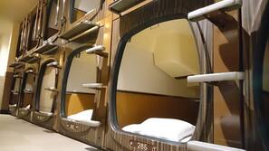 Coffre-forts dans les chambres, Wi-Fi gratuit, draps fournis