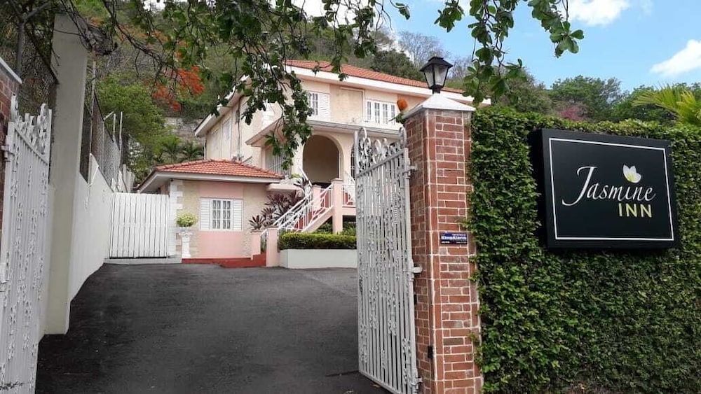 Jasmine Inn in Kingston Best Rates & Deals on Orbitz