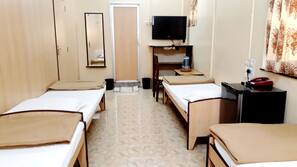In-room safe, free WiFi