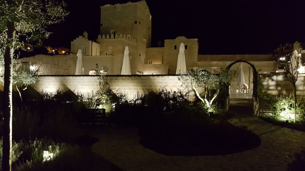 Masseria fortificata san francesco: 2018 room prices 134, deals ... Sala garden matera