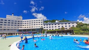 Seasonal outdoor pool