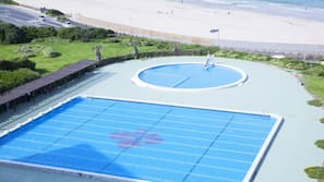 Seasonal outdoor pool
