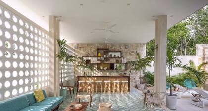 Hotel Tiki Tiki
