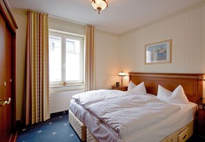 Apartment, 1 Bedroom, City View | 1 bedroom, in-room safe, desk, blackout drapes