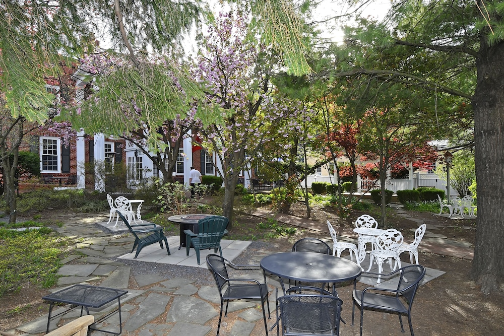 The Country Inn of Berkeley Springs in Berkeley Springs Best Rates