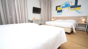 1 bedroom, premium bedding, in-room safe, desk