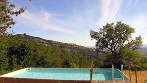 Piscina stagionale all'aperto