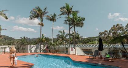 Charlesworth Bay Beach Resort