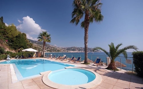 Residence Baia La Ruota in Bordighera, Italy