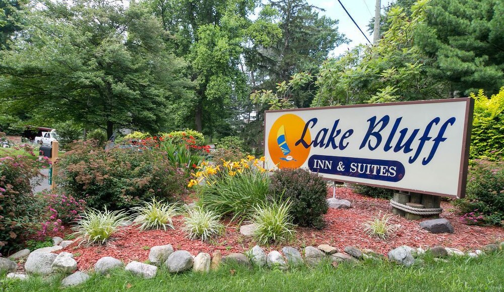 Lake Bluff Inn and Suites in South Haven Best Rates & Deals on Orbitz