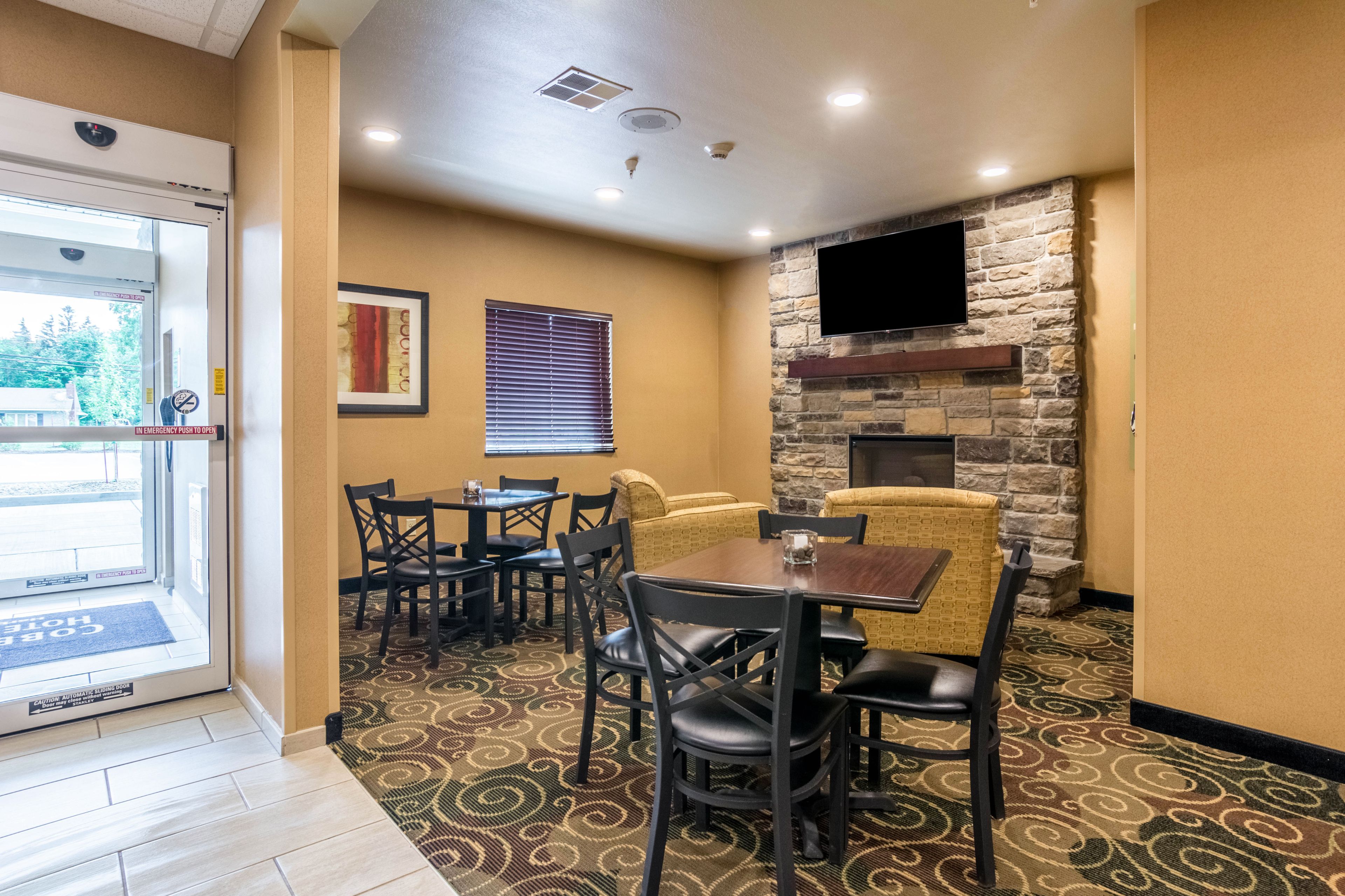 Cobblestone Hotel & Suites - Harborcreek in Erie, United States