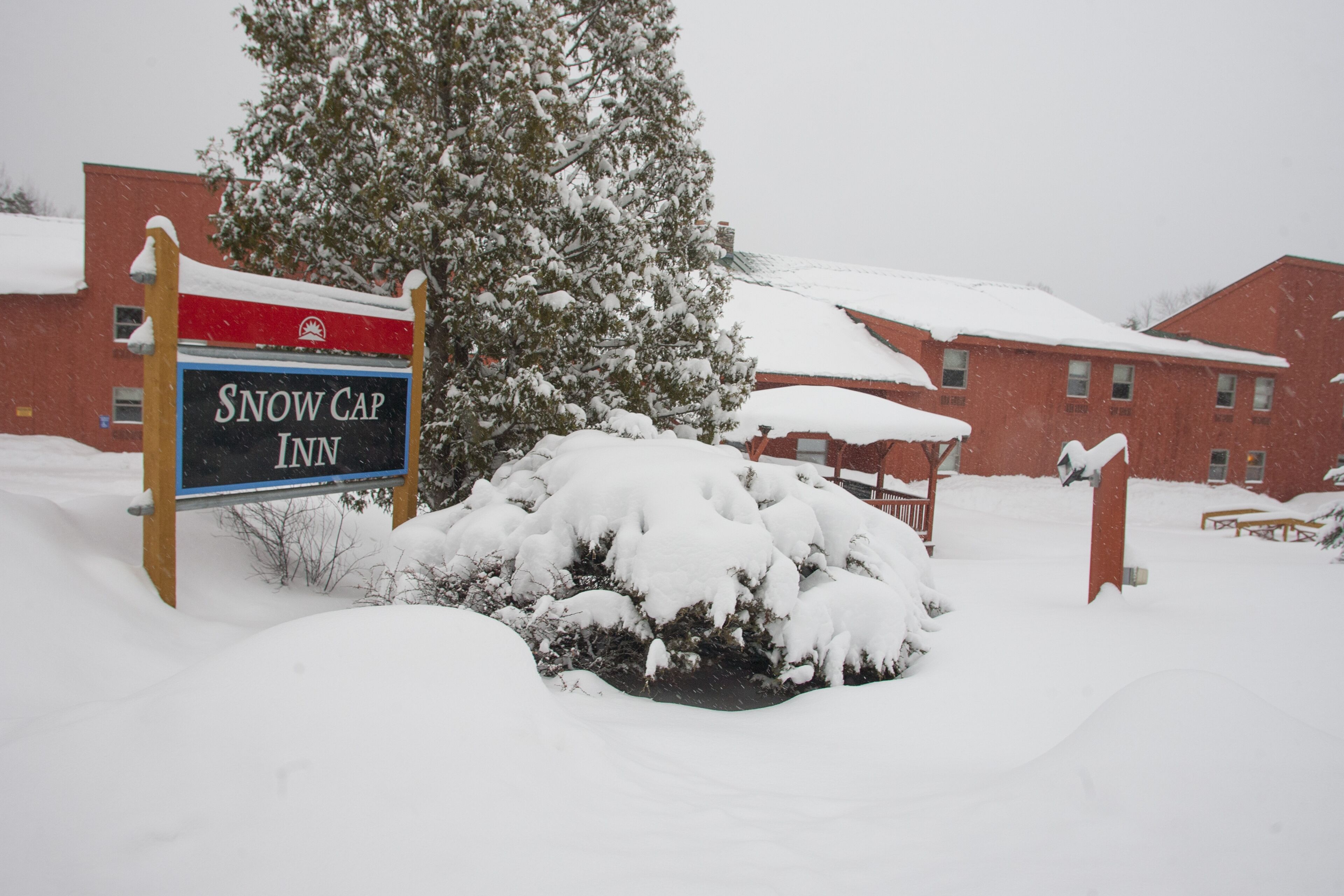 Snow Cap Inn in Rumford, United States
