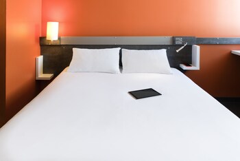 Ibis Budget Aeroport Lyon Saint Exupery Reviews Photos Rates Ebookers Com