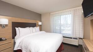 Laptop workspace, iron/ironing board, free WiFi, alarm clocks