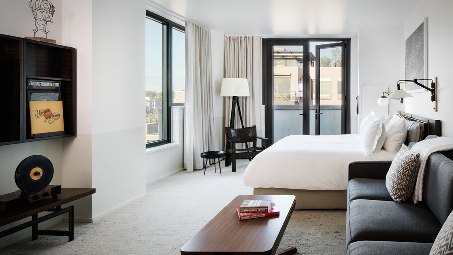 Halcyon - a hotel in Cherry Creek