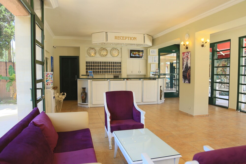 Photo - Bleu Nuit Hotel +