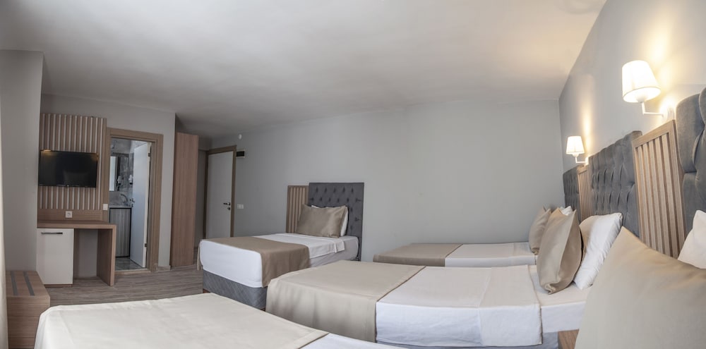 Photo - Bleu Nuit Hotel +