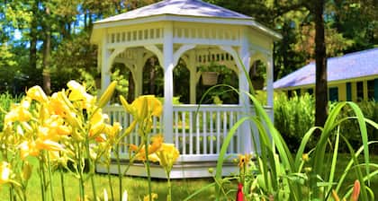 Meris Gardens Bethany