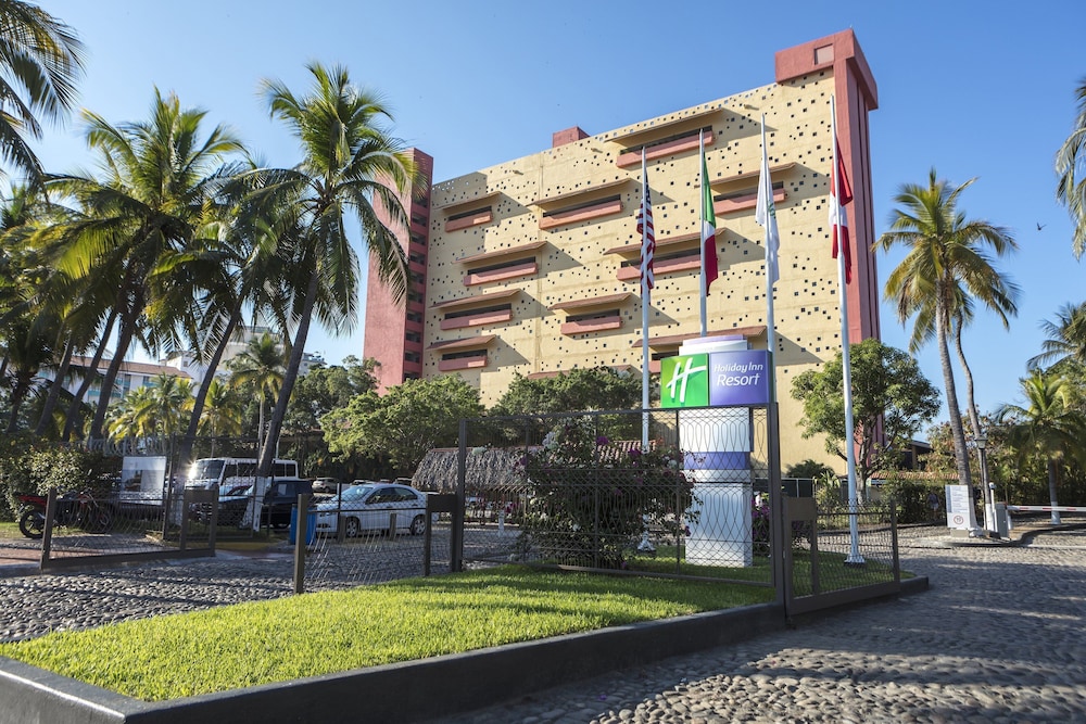 Exterior, Holiday Inn Resort Ixtapa All Inclusive