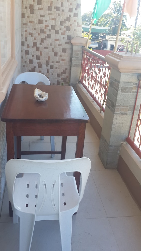 Photo - Eden Travellers Lodge