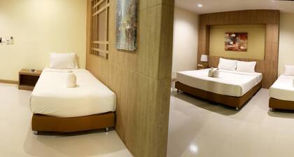 OMG Hotel