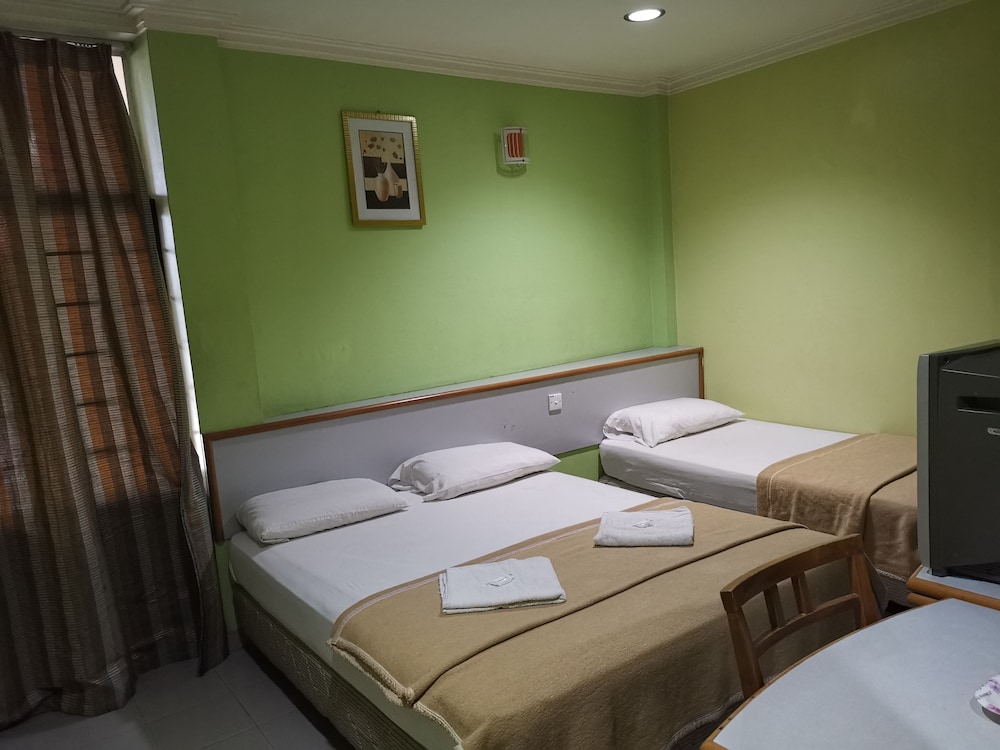 Hotel Inderapura: AU$21 Rooms, Reviews & Deals (Jerantut, MYS) | Wotif