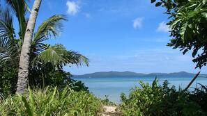 Private beach nearby, snorkeling
