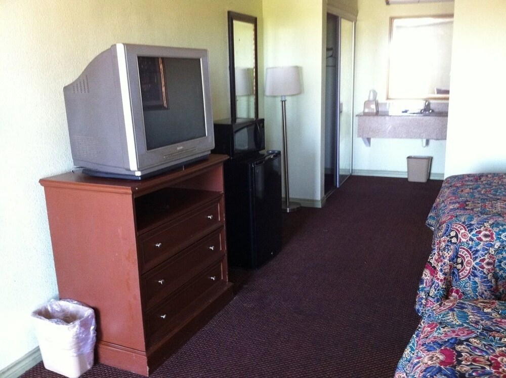 Victorian Inn In Midland Hotel Rates Reviews On Orbitz