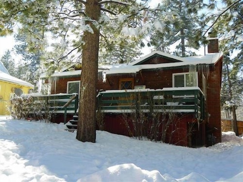 Big Bear Cool Cabins Big Bear Lake Homes Reviews Photos