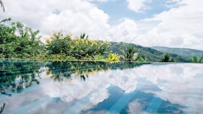 Outdoor pool, an infinity pool