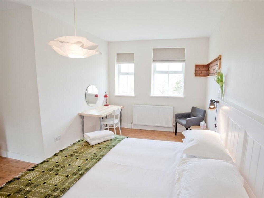 老牧师家庭旅馆