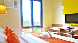 Minibar, in-room safe, desk, free WiFi