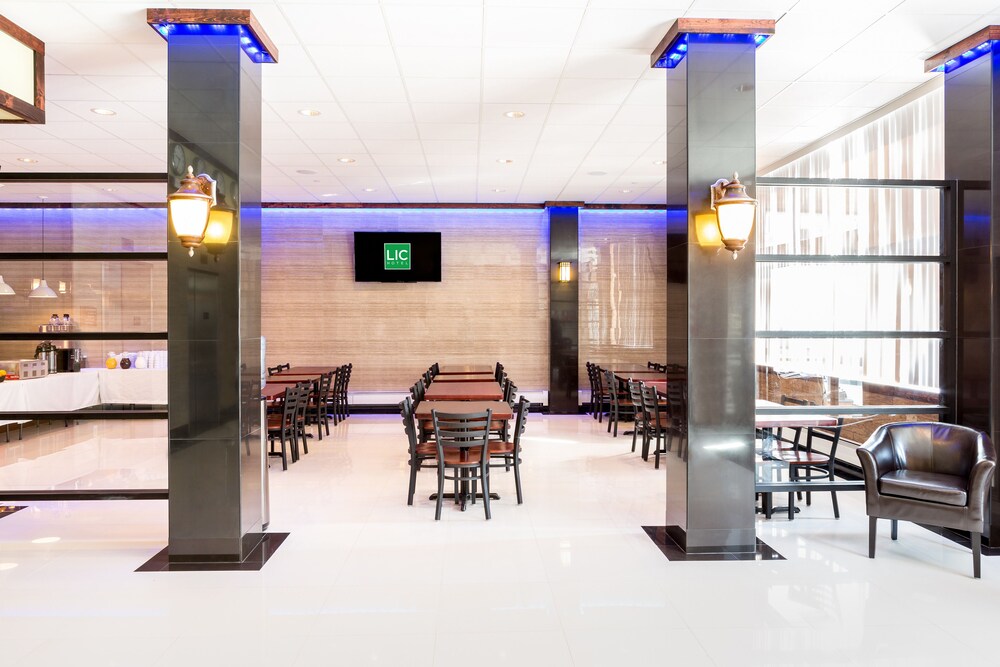 LIC Hotel in New York Best Rates & Deals on Orbitz