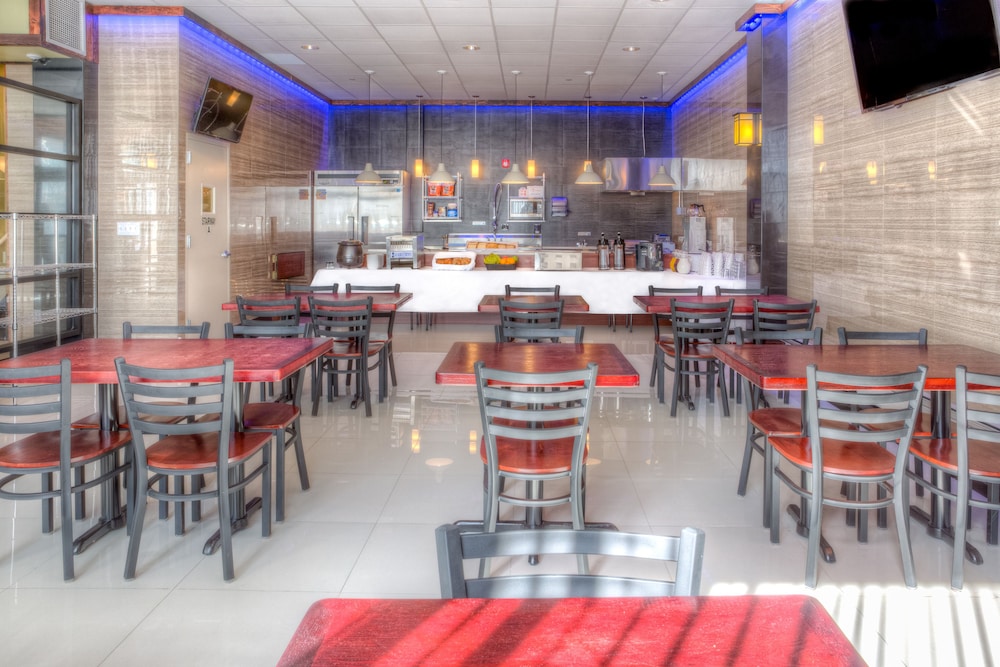 LIC Hotel in New York Best Rates & Deals on Orbitz