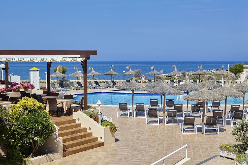Universal Hotel Don Leon in Ses Salines, Spain