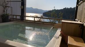 Outdoor spa bath