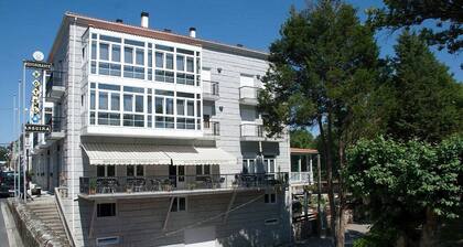 Hotel Ansuiña