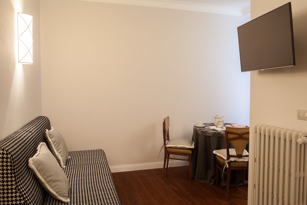 Photo - Verdi Apartments