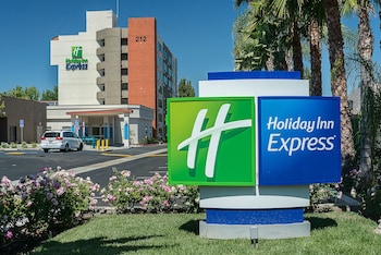 Holiday Inn Express Fullerton - Anaheim
