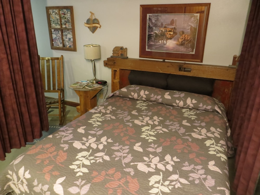 Cupola Inn Bed & Breakfast in Nora Springs Best Rates & Deals on Orbitz