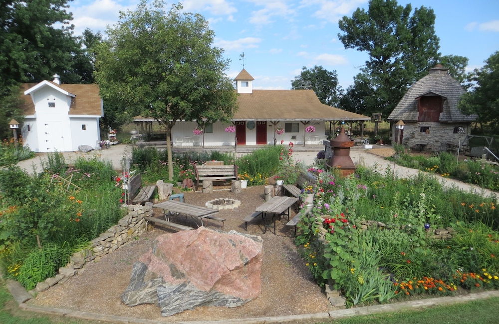 Cupola Inn Bed & Breakfast in Mason City, United States