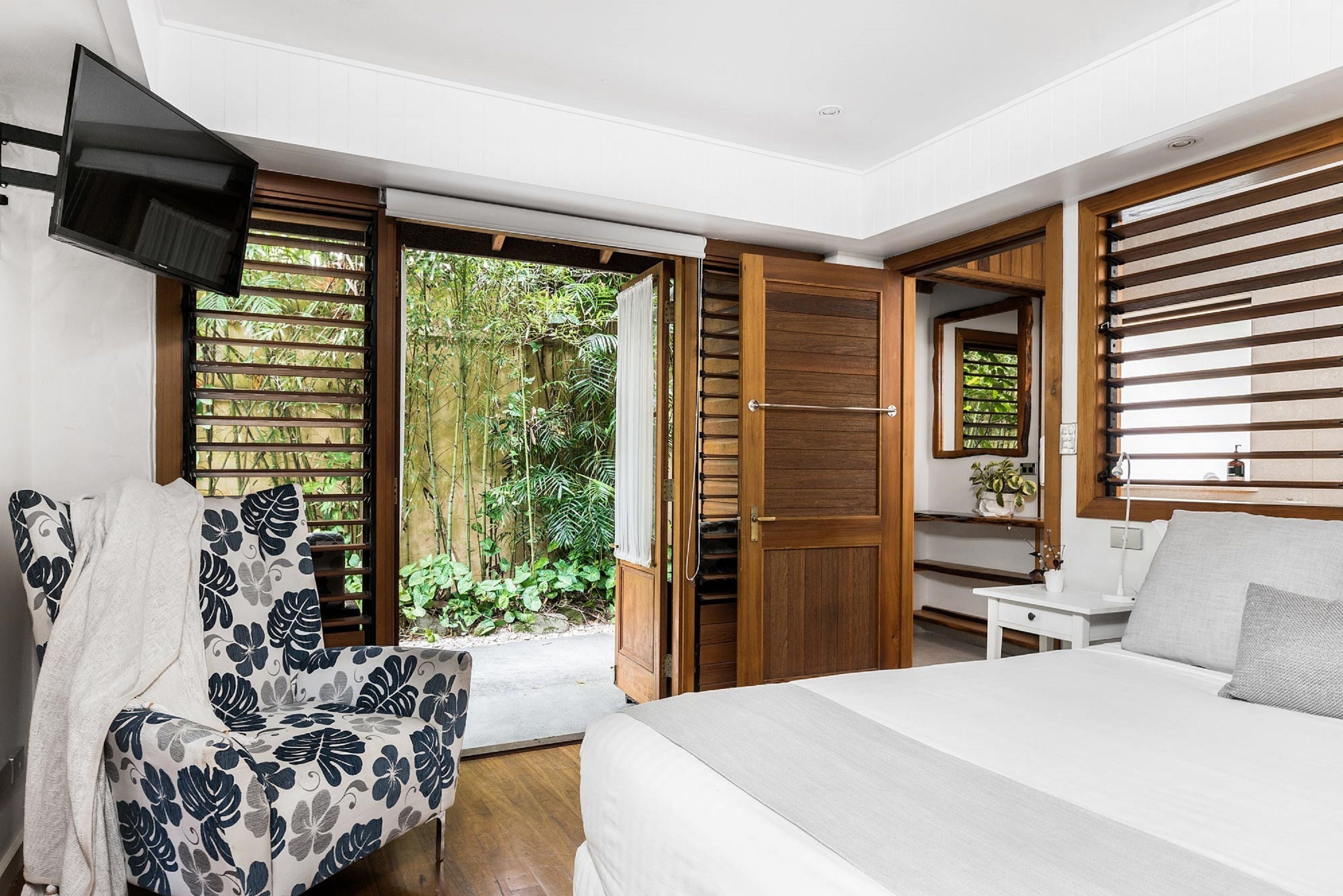 Byron Blisshouses Complex