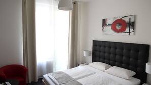 Luxe beddengoed, verduisterende gordijnen, gratis wifi