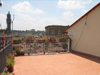 Hotel Villani Deals Reviews Florence Ita Wotif - 