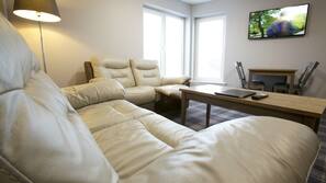 Free WiFi, linens, wheelchair access