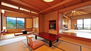 Minibar, in-room safe, rollaway beds, free WiFi